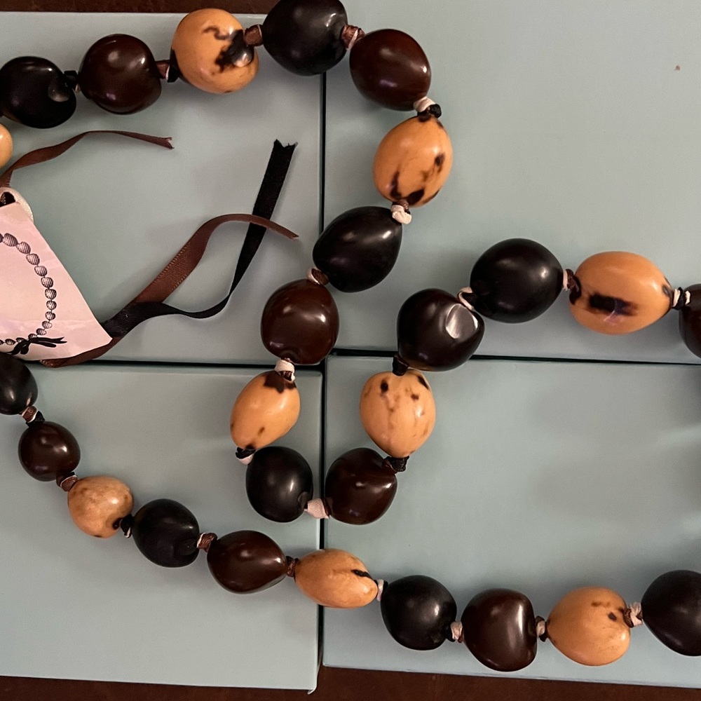 LAKO KULA Hawaiian Lei necklace from Maui